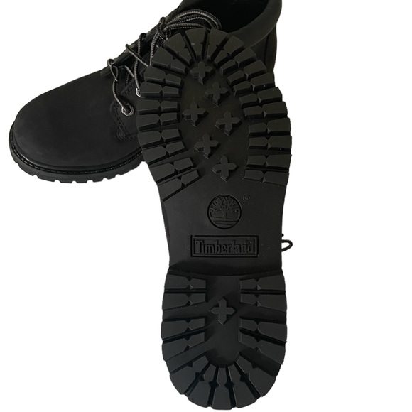 Black Timberland Utility Boots, NWOT - Size 6 - Picture 3 of 3